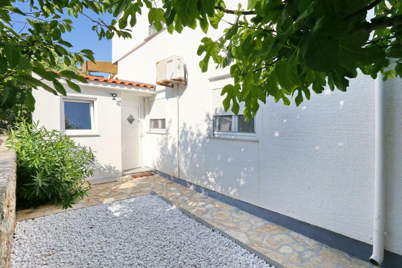 Villa Neyla Vir Esterno foto